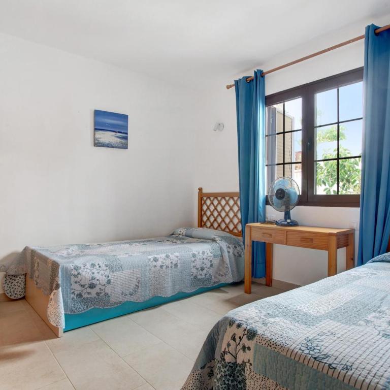 Puerto Chico V - Two-Bedroom Deluxe Apartment with Ocean View - 17