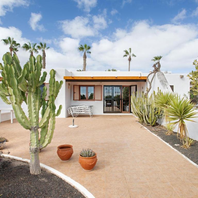 Puerto Chico V - Two-Bedroom Deluxe Apartment with Ocean View - 21