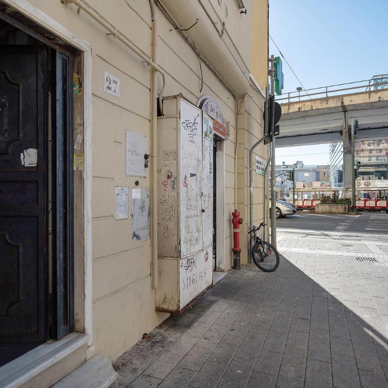 Genova - A due passi dall'acquario - Appartamento con doccia - 20