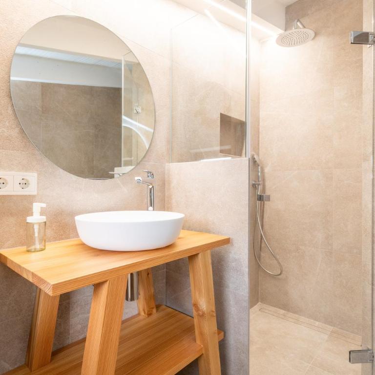 Can Negri Grand - Villa with Garden View - 18