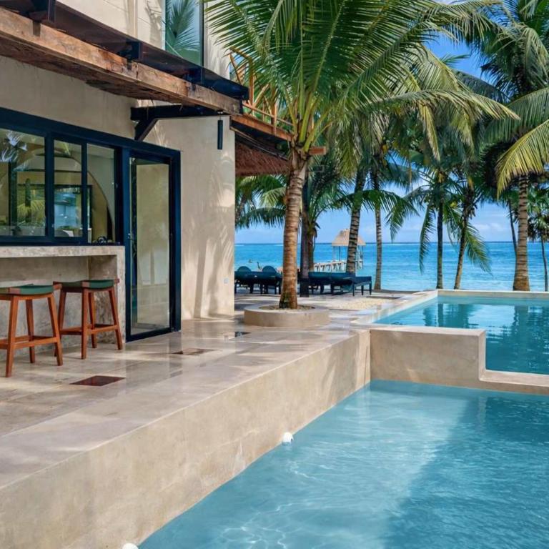 Beachfront home with private heated pool jacuzzi sauna ocean views & AC - 7th Heaven - Casa - 6