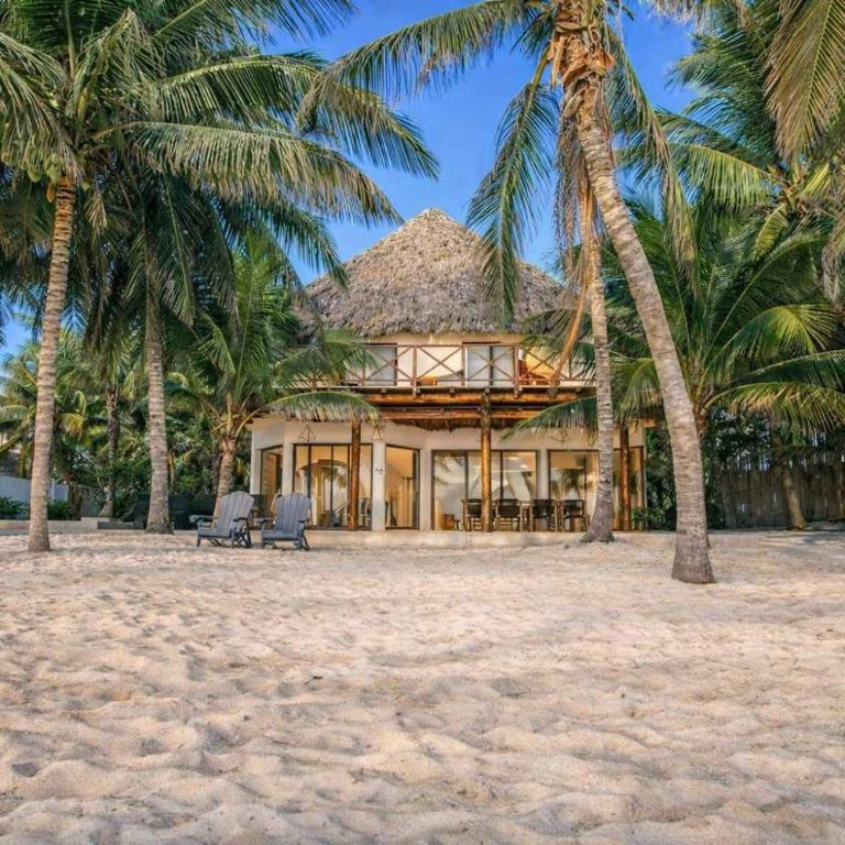 Beachfront home with private heated pool jacuzzi sauna ocean views & AC - 7th Heaven - Casa - 25