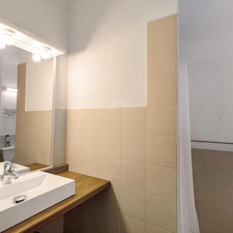 Chalet Pla Del Mir - One-Bedroom Apartment with Garden View - 15