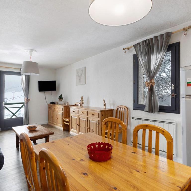 Chalet Pla Del Mir - One-Bedroom Apartment with Garden View - 5