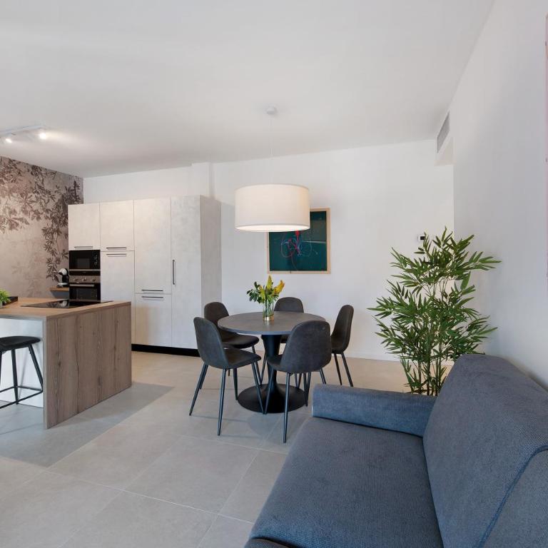 Residence Eleonora - Appartamento Deluxe con 2 Camere da Letto e Balcone - 3