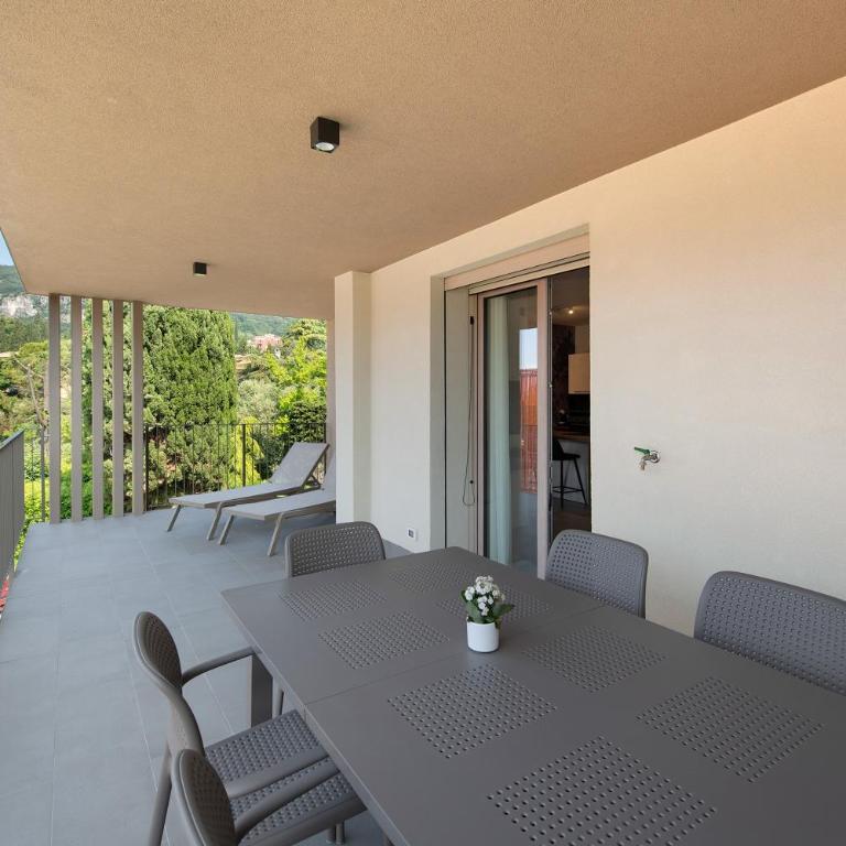 Residence Eleonora - Appartamento Deluxe con 2 Camere da Letto e Balcone - 5