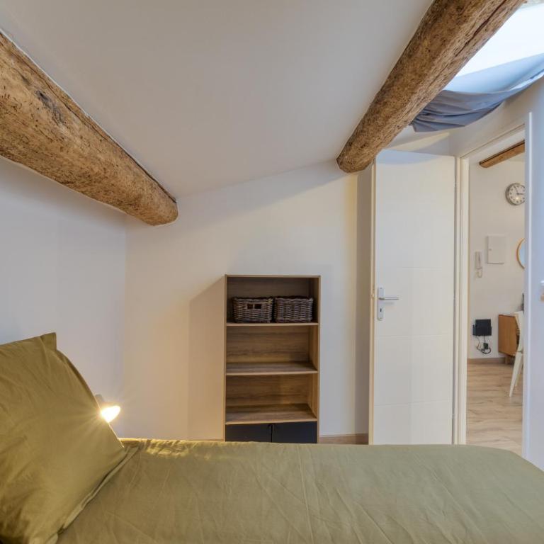 Le Voltaire pour 4 - Apartment with Shower - 19