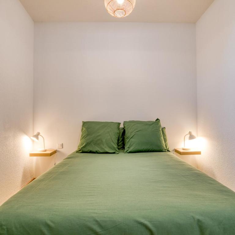 Le Voltaire pour 4 - Apartment with Shower - 14