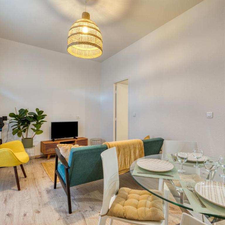 Le Voltaire pour 4 - Apartment with Shower - 6