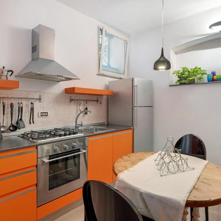 Elegante dimora a Napoli centro - Appartamento Deluxe con 2 Camere da Letto e Balcone - 14