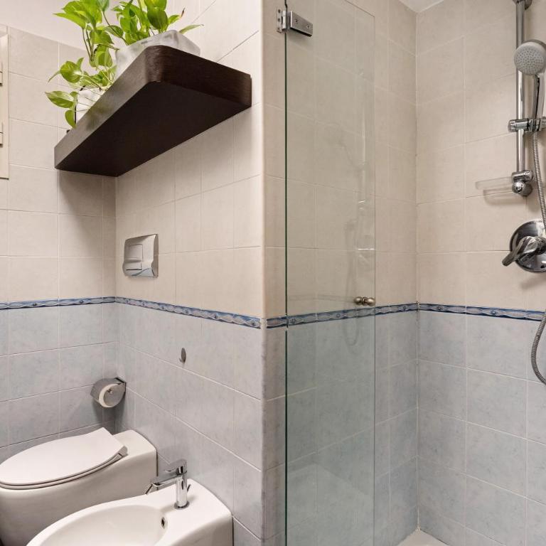Elegante dimora a Napoli centro - Appartamento Deluxe con 2 Camere da Letto e Balcone - 18