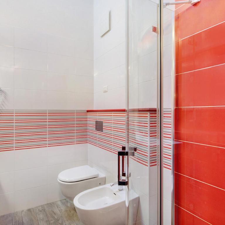 Chalet Meridiana Appartamento 10 - Appartamento Deluxe con 2 Camere da Letto e Balcone - 21
