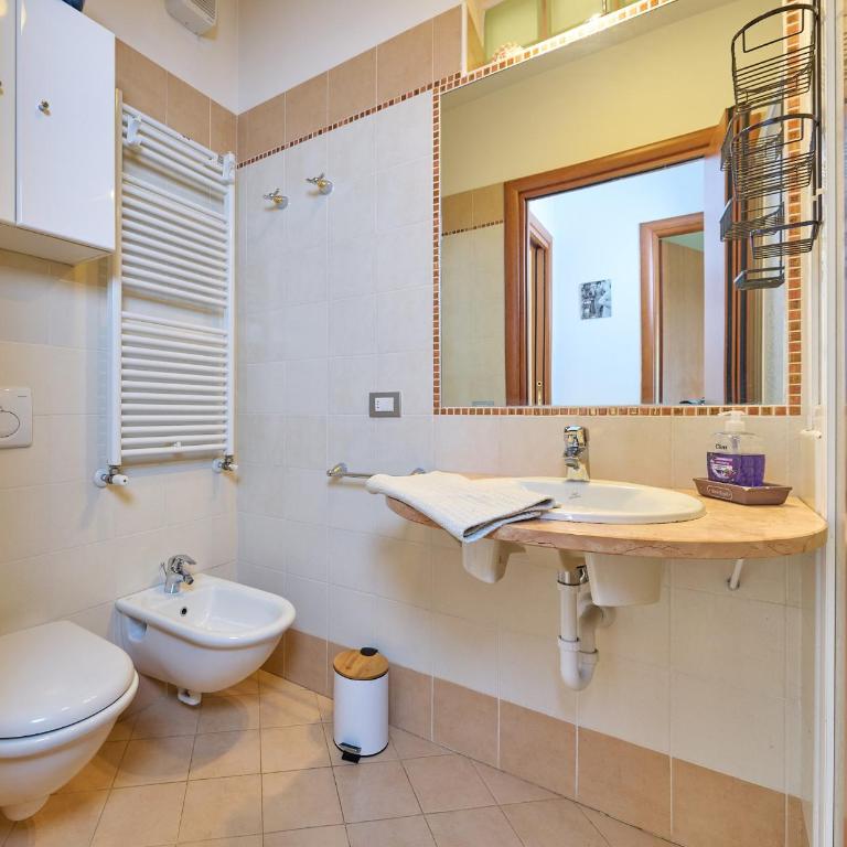 Madonnina Apartment in Lazise - Appartamento Deluxe con 2 Camere da Letto e Balcone - 17