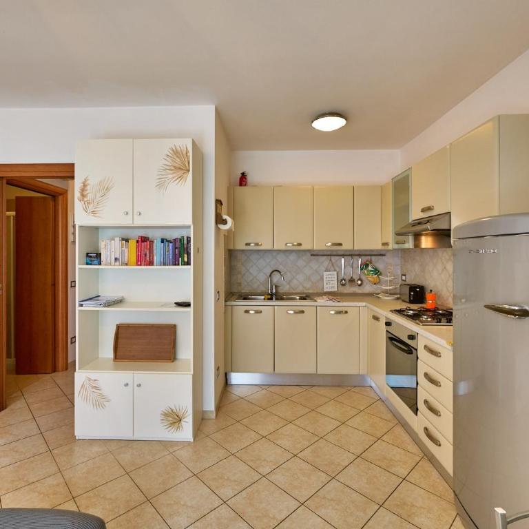 Madonnina Apartment in Lazise - Appartamento Deluxe con 2 Camere da Letto e Balcone - 6