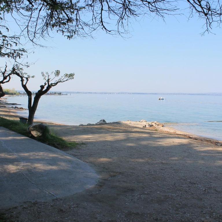 Madonnina Apartment in Lazise - Appartamento Deluxe con 2 Camere da Letto e Balcone - 29