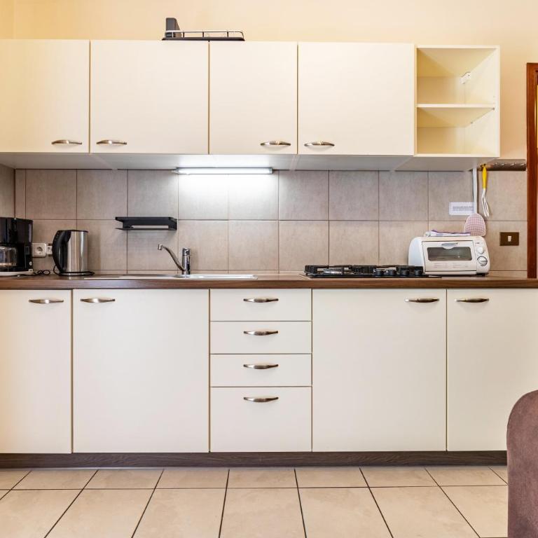 Appartamento Alexander - Appartamento Deluxe con 2 Camere da Letto e Vista Giardino - 11