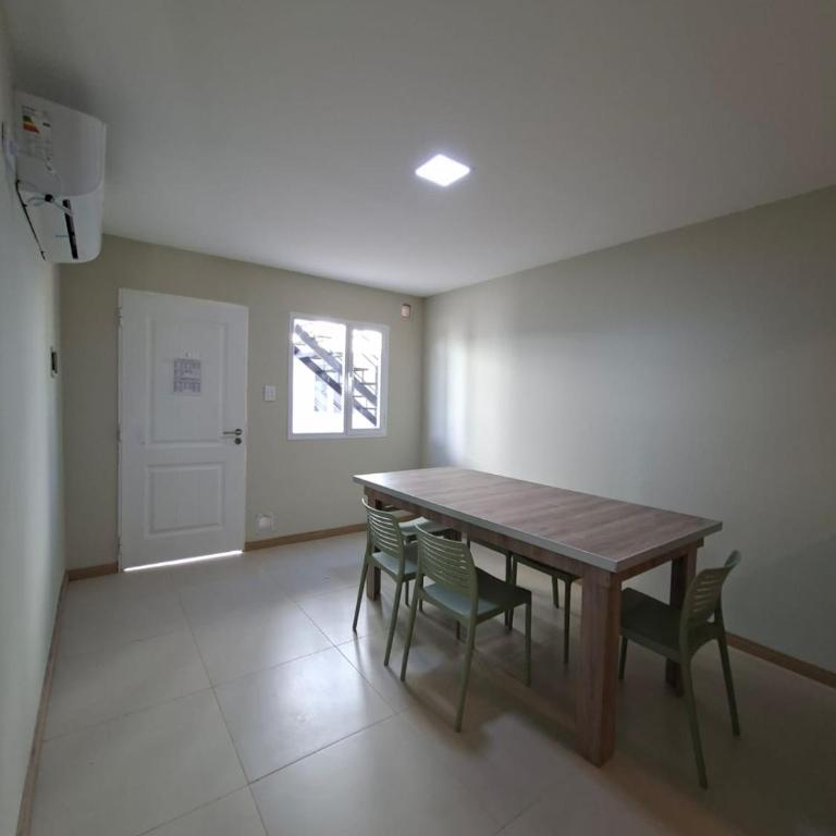 Los Alamos - Three-Bedroom Apartment - 9