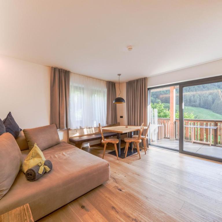Sonnleiten Sonnenadler 2 - Two-Bedroom Deluxe Apartment with Garden View - 1