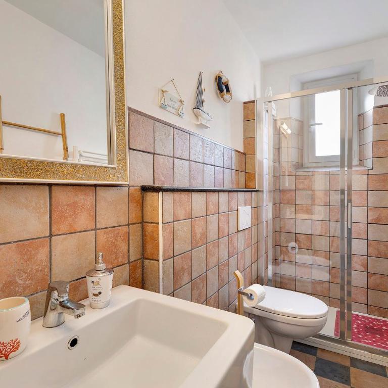 4 Passi Mare - Appartamento Deluxe con 2 Camere da Letto e Balcone - 28