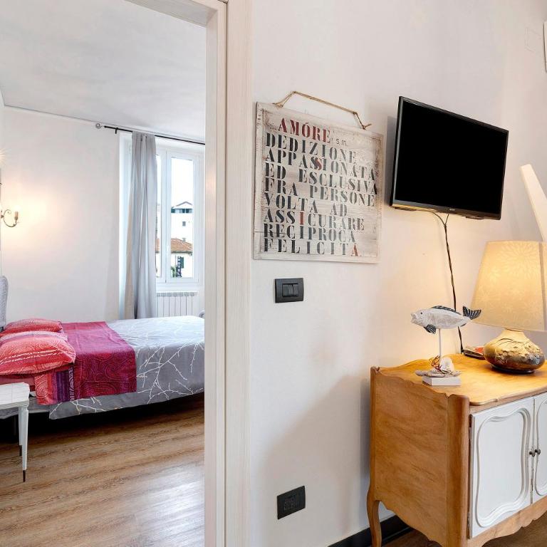 4 Passi Mare - Appartamento Deluxe con 2 Camere da Letto e Balcone - 13