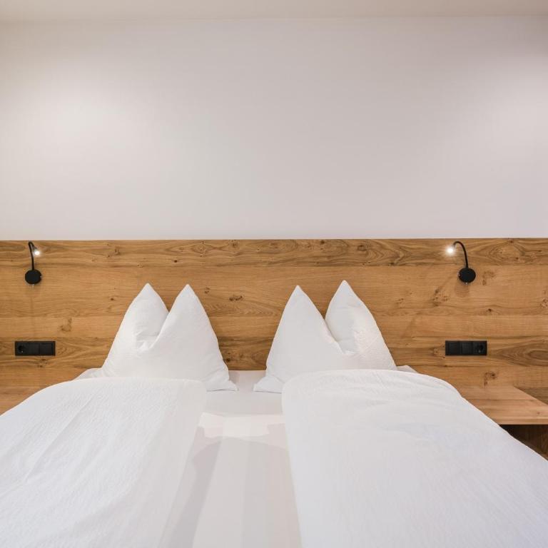 Kuenz Dolomites App 4 - Superior Apartment mit 1 Schlafzimmer und Balkon - 10