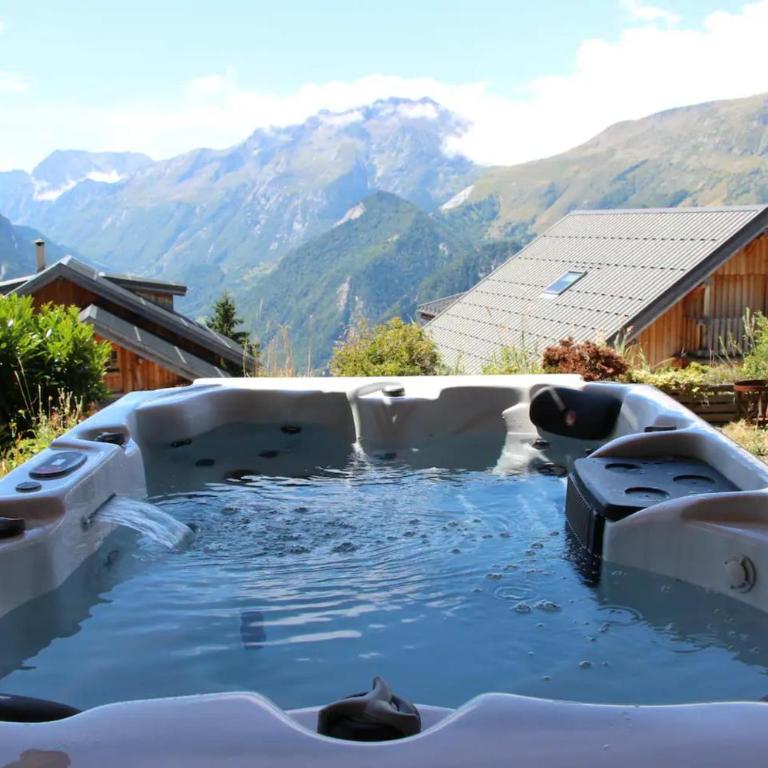 Chalet Les Ecrins - Chalet - 1