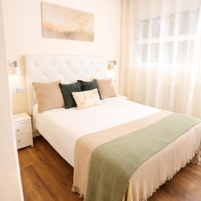 Tibidabo Apartments - Two-Bedroom Apartment with Garden - 26