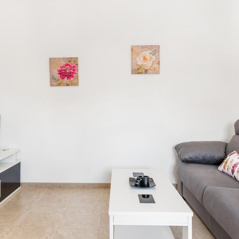 Magnolia A - Solo Familias - Habitación Cuádruple con ducha - 11