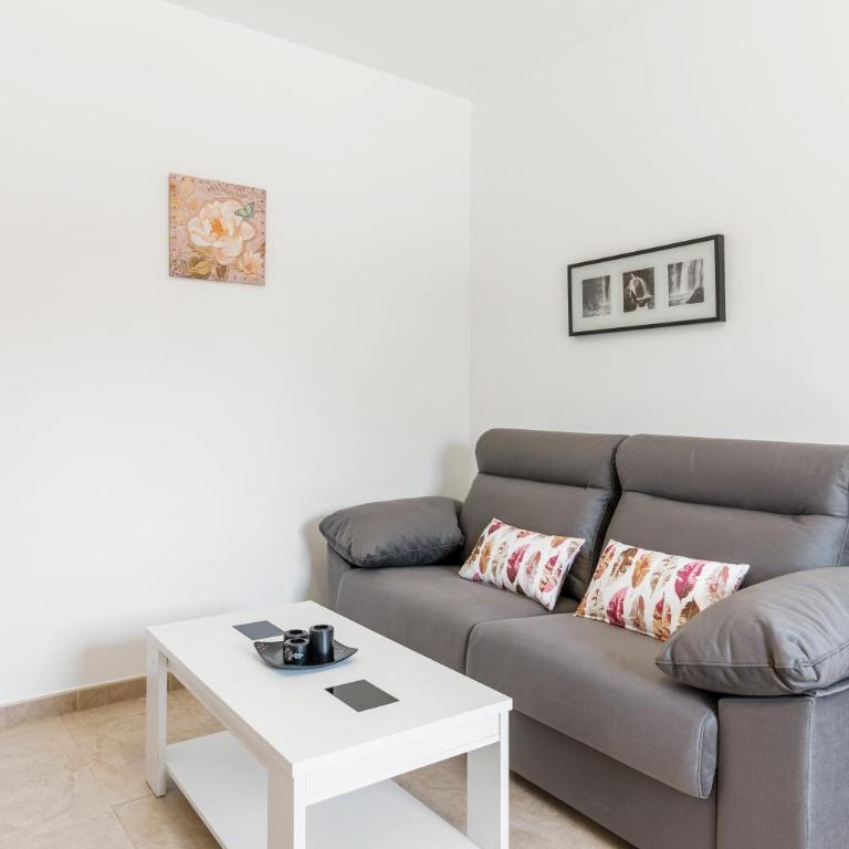 Magnolia A - Solo Familias - Habitación Cuádruple con ducha - 9