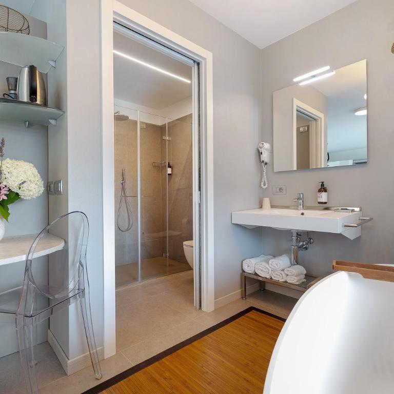 Eco del Garda Apartments - One-Bedroom Apartment with Lake View - 11