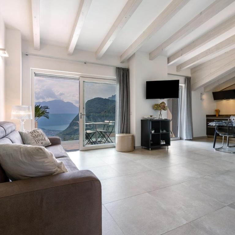 Eco del Garda Apartments - One-Bedroom Apartment with Lake View - 4