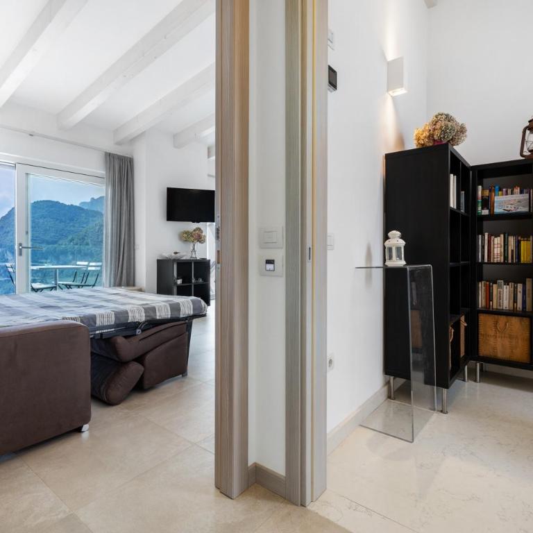 Eco del Garda Apartments - One-Bedroom Apartment with Lake View - 8