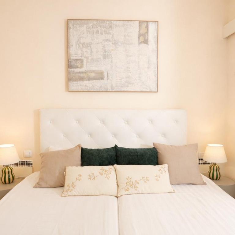Tibidabo Apartments - Two-Bedroom Apartment with Garden - 20