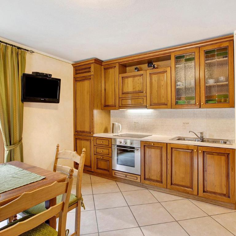 Baita Aris Appartamento Palipert - Appartamento Deluxe con 2 Camere da Letto e Vista Giardino - 7