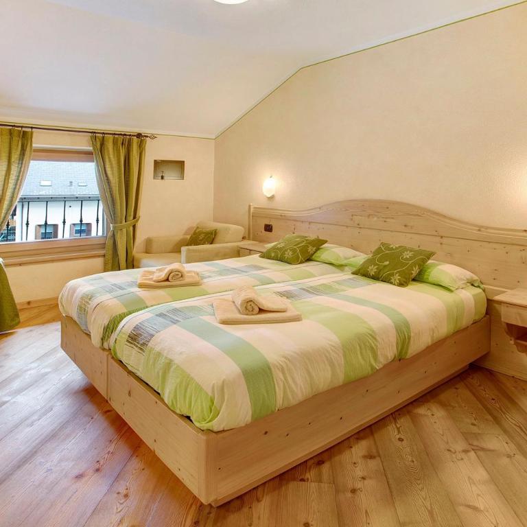 Baita Aris Appartamento Palipert - Appartamento Deluxe con 2 Camere da Letto e Vista Giardino - 2
