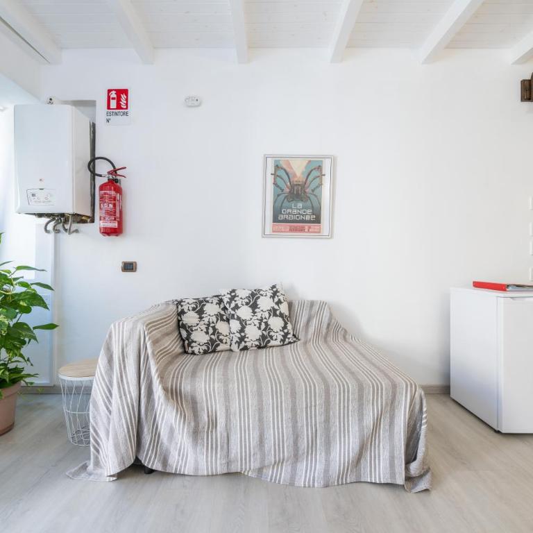 St John Apartment - One-Bedroom House - 2