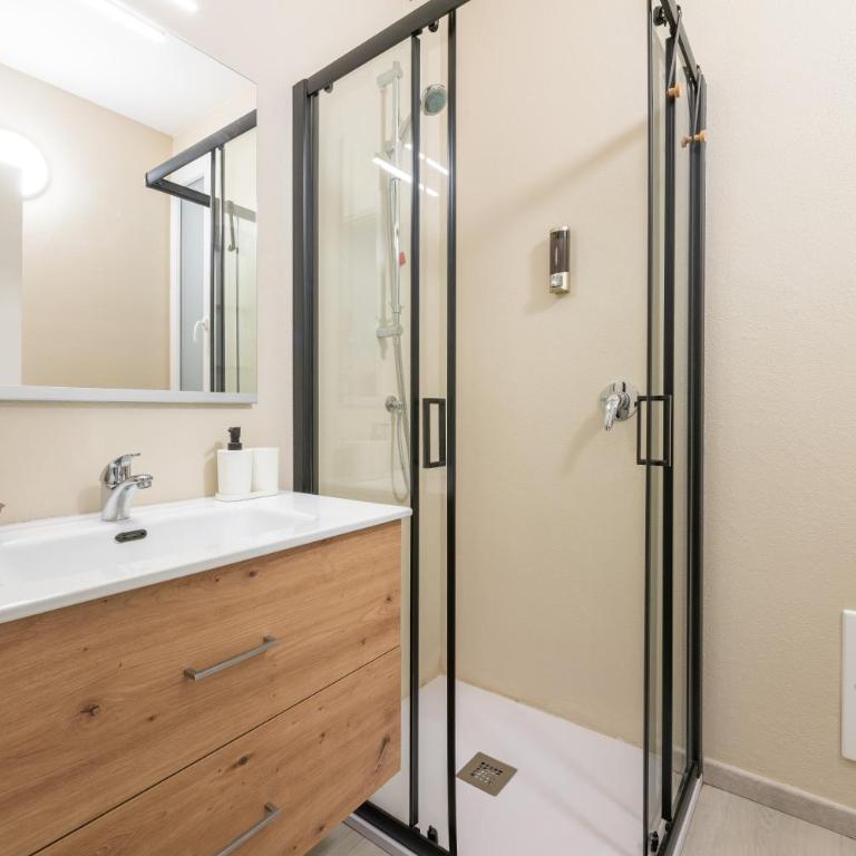 St John Apartment - One-Bedroom House - 13