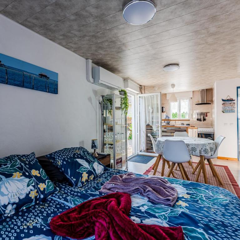 Henriela - Studio 2 personnes - Maison 1 Chambre - 8