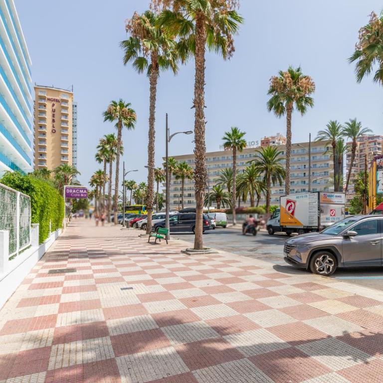Queen - Superior One-Bedroom Apartment with Balcony - 21