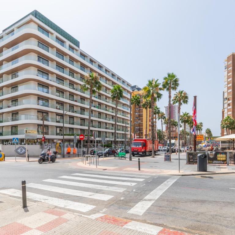 Queen - Superior One-Bedroom Apartment with Balcony - 22