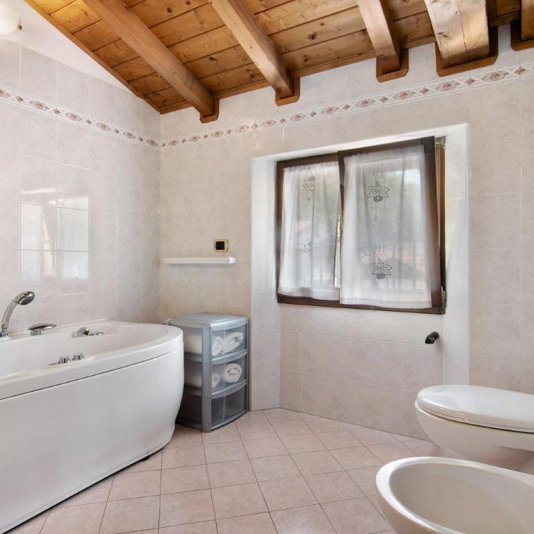 Villa Adele - Appartamento Premium con 3 Camere da Letto e Balcone - 23