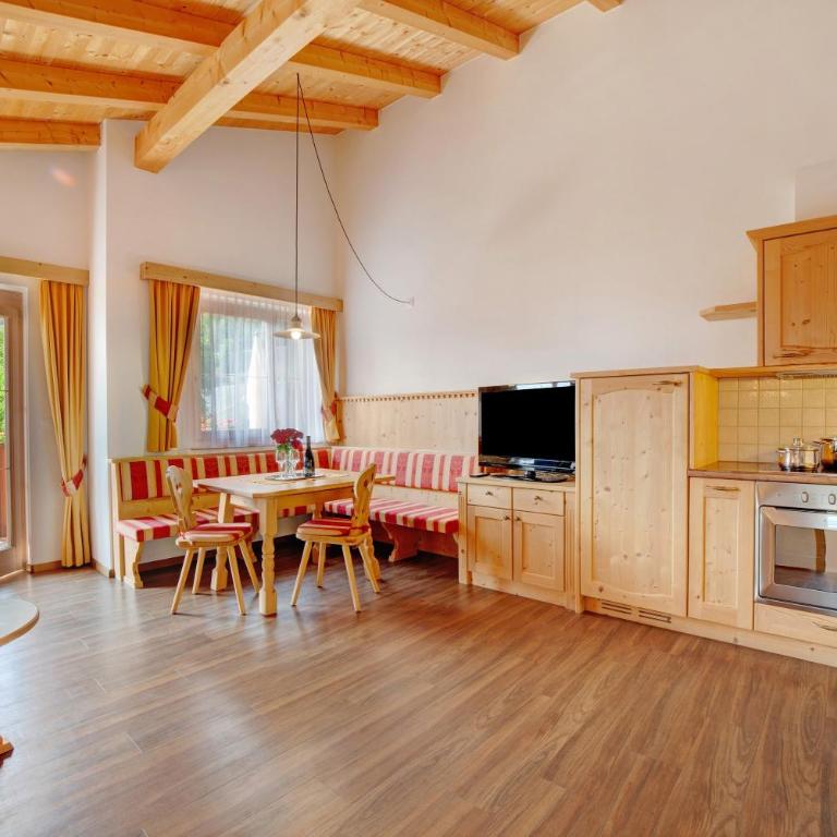 Obermoarhof Hirzer - Deluxe-Apartment mit 2 Schlafzimmern und Gartenblick - 1