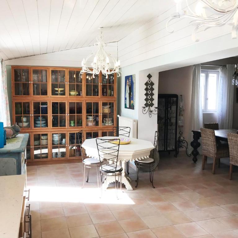 chambres d'hôtes Au Pied Du Ventoux - Chambre Double avec Balcon - 4