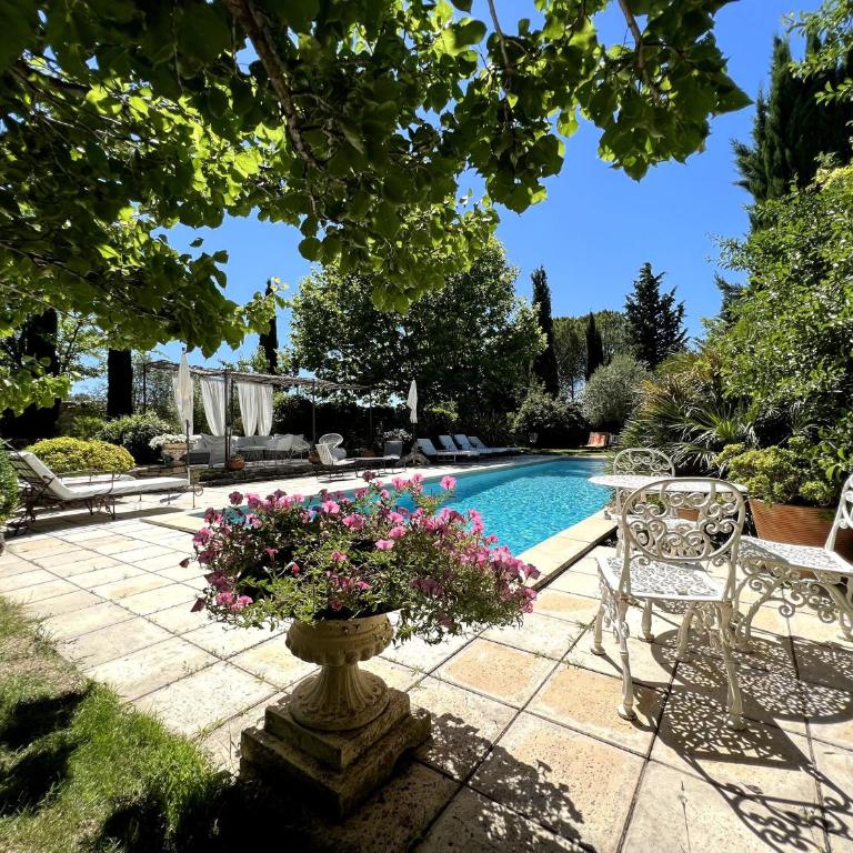 chambres d'hôtes Au Pied Du Ventoux - Chambre Triple avec Baignoire - 3
