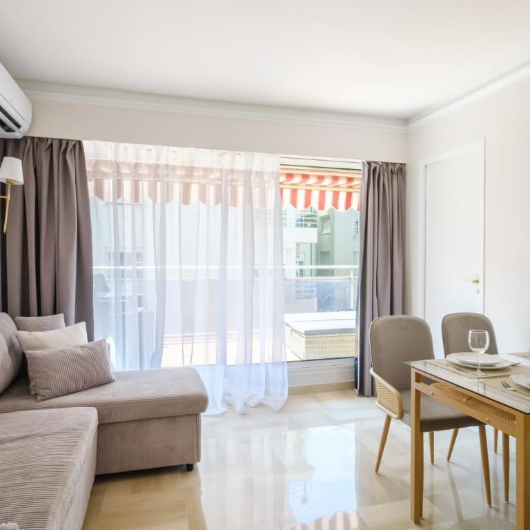 Appart terrasse 1 min de la plage - Appartement Supérieur - Vue sur Ville - 4