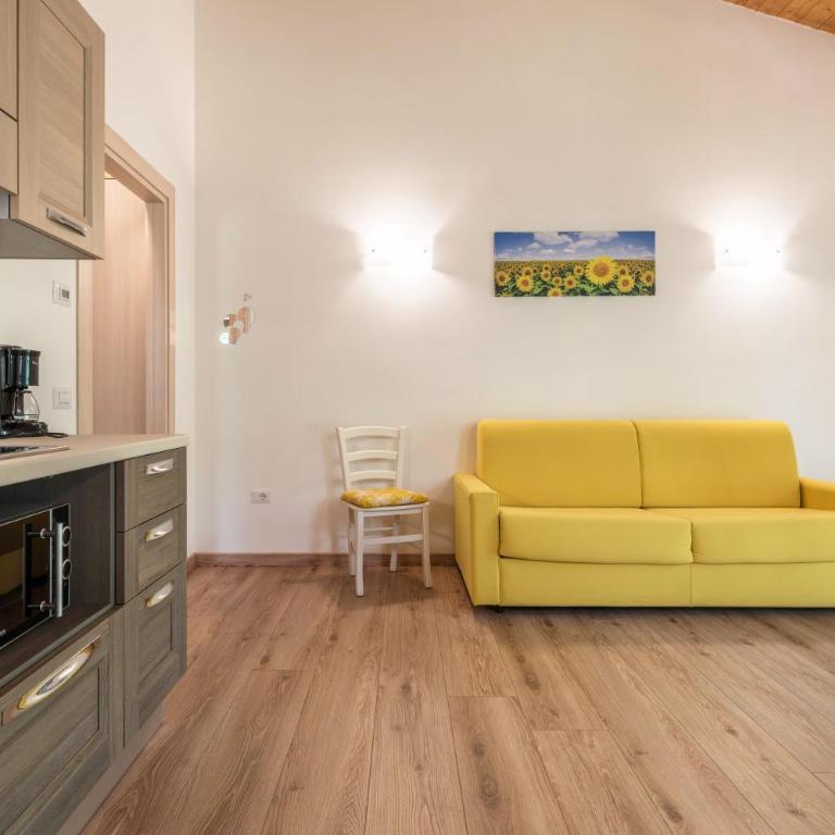 Nonno Bigi Girasole - Appartamento Superior con 1 Camera da Letto e Balcone - 13