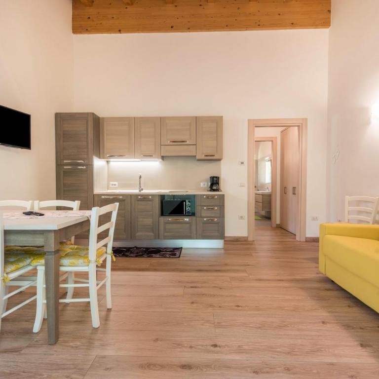 Nonno Bigi Girasole - Appartamento Superior con 1 Camera da Letto e Balcone - 7