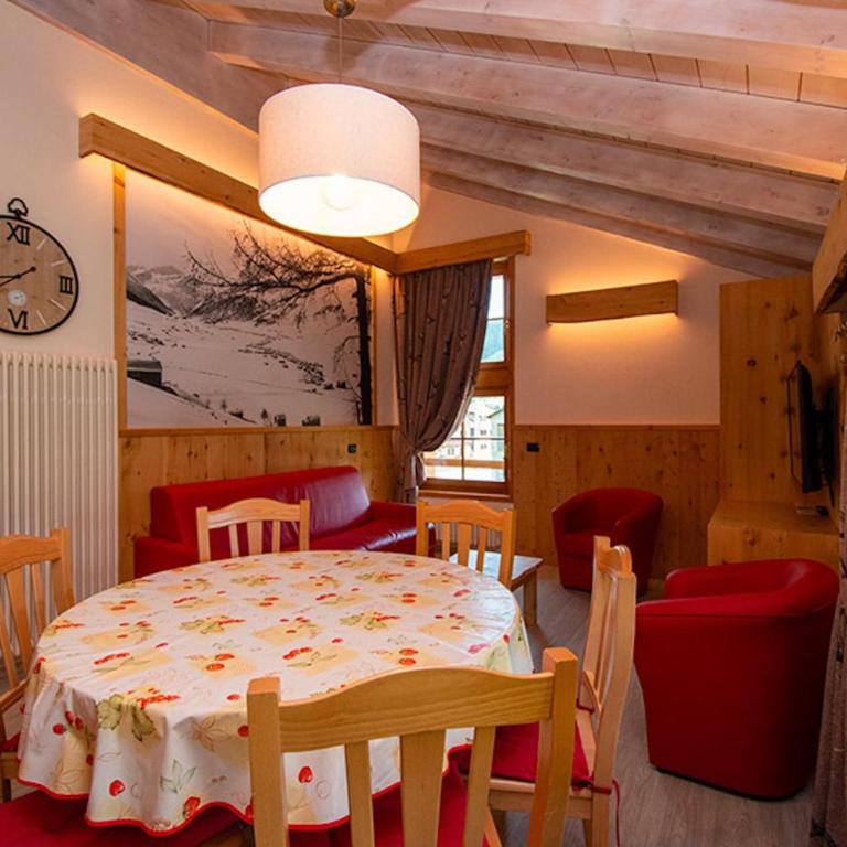 Chalet Galli Trilocale - Appartamento Deluxe con 2 Camere da Letto e Vista Giardino - 12
