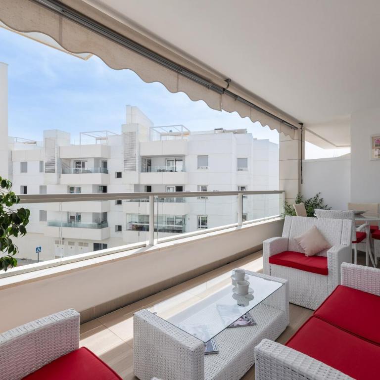 Acogedor apartamento 2 dormitorios - Two-Bedroom Deluxe Apartment with Garden View - 2