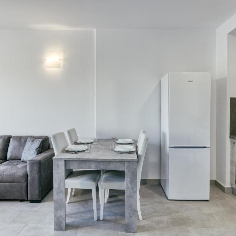 Giuliano Superior 1 para 4 personas - Habitación Cuádruple con ducha - 2